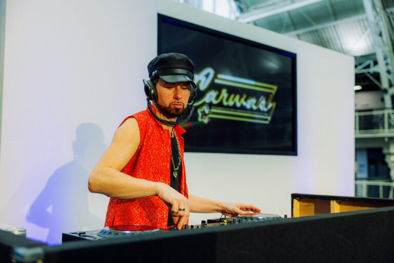 Carwash DJ at The BIG Student Lock in